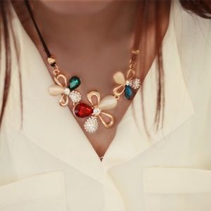 Crystal flower Necklace